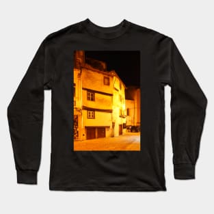 Alley, house, old town, Coimbra, Beira Litoral, Regio Centro, Portugal Long Sleeve T-Shirt